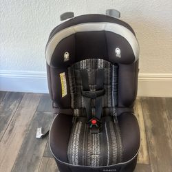 CONVERTIBLE CAR SEAT LIKE NEW 