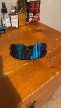 OAKLEYS