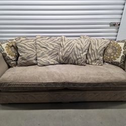 Couch and Love seat Vie Boutique 