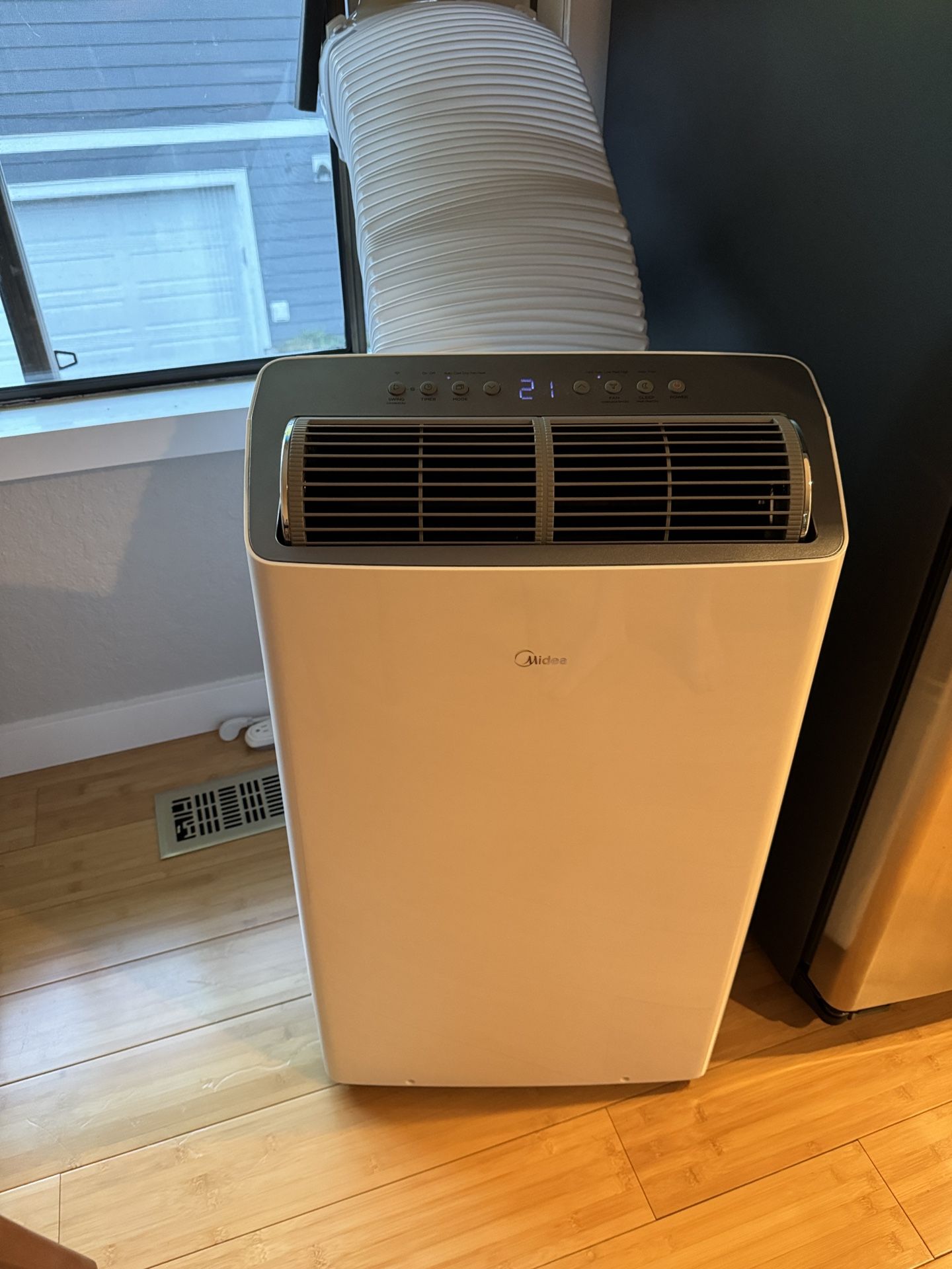 Midea DUO Smart 12,000 BTU Dual Hose 4-in-1 Inverter Portable Air Conditioner