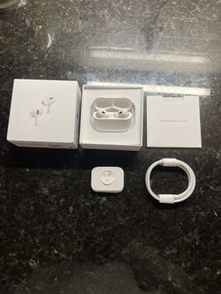 AirPod Pro (2nd Generation) With MagSafe Wireless Charging Case