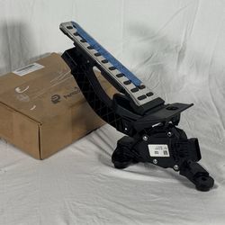 Hyundai Veloster Gas / Accelerator Pedal Assembly (Aluminum Style)