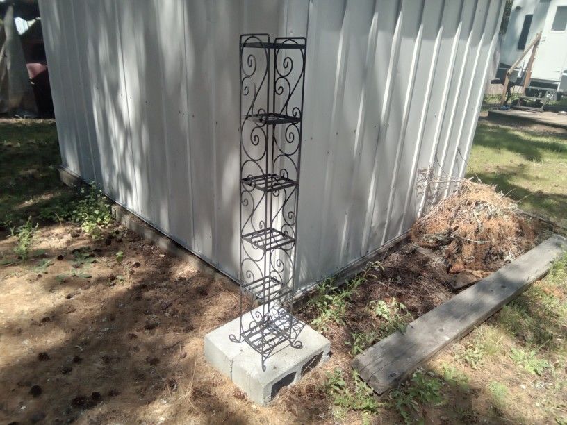 Heavy Duty Steel 48" Tall Garden Plant Stand, Great Condition. $10.00.