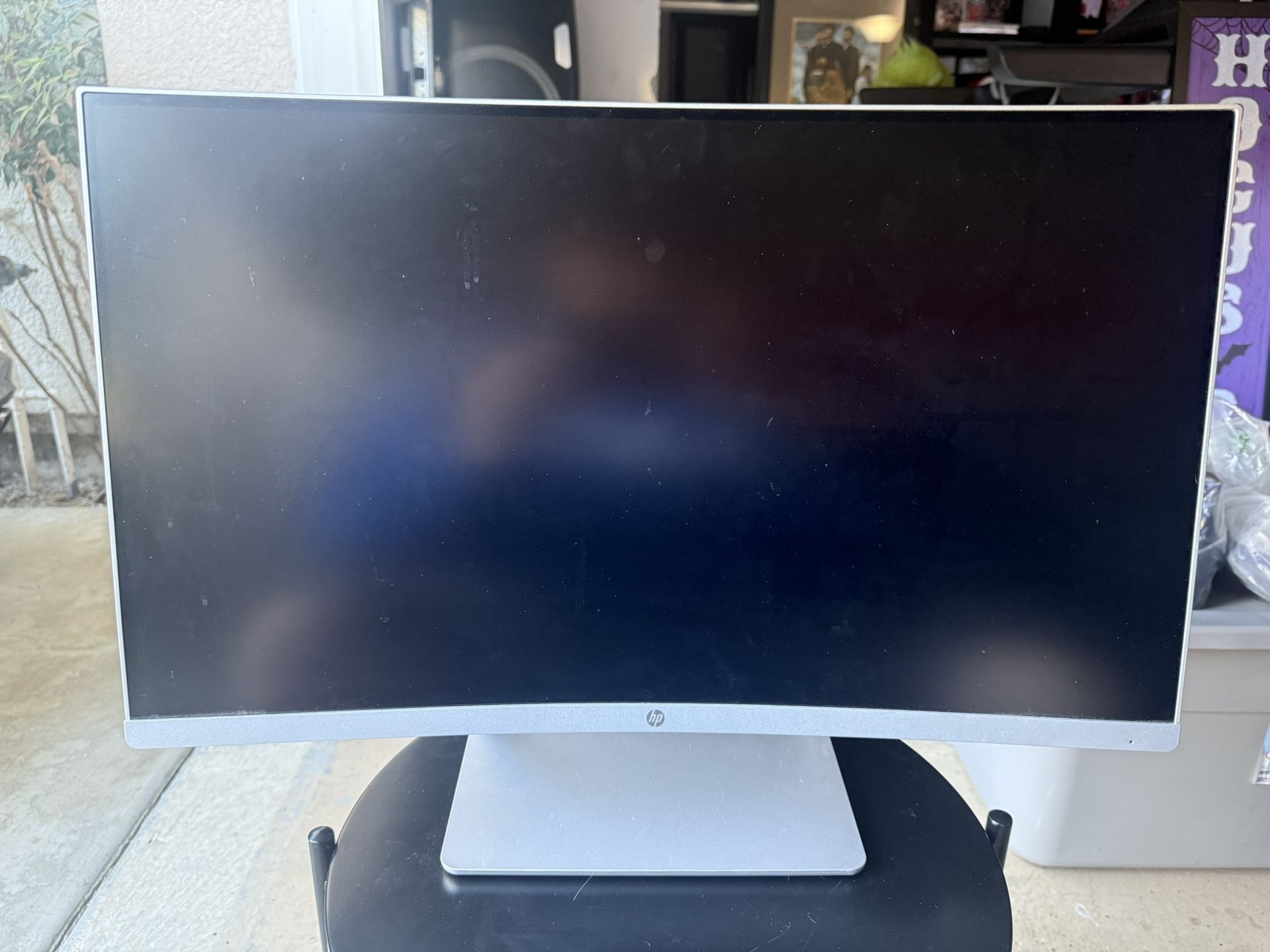 HP 27in Curved Monitor