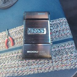 Boss Amplifier 200 Watt