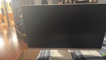 LG Smart TV 24”