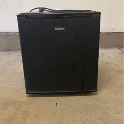 GALANZ MINI FRIDGE/BEST OFFER