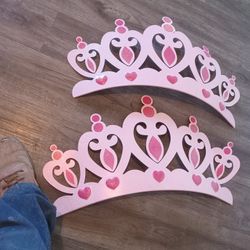 Decoration, Pink Crown 