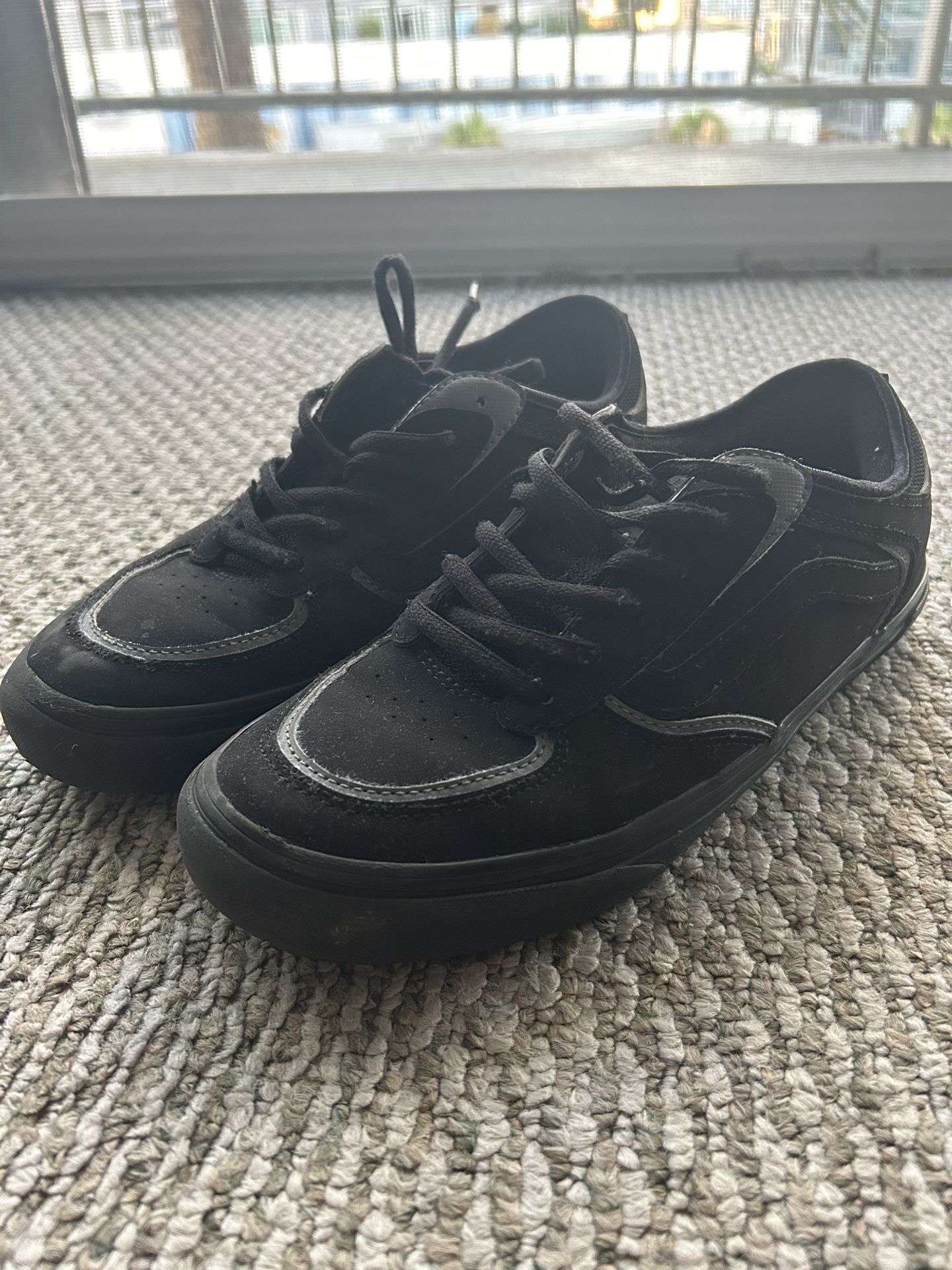 Vans Skate Shoes Size 8.5 Mens
