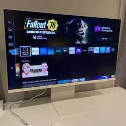Samsung 32” Smart Monitor 4K UHD