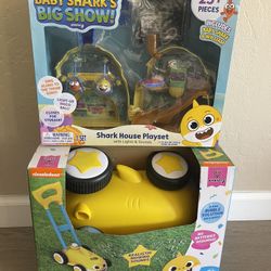 Baby Shark Bubble Mower and Playset
