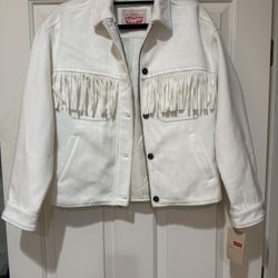 New With Tags NWT Levi’s White Velvet jacket with Fringe , Women’s Size S , Retails For $120