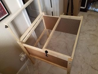 Small cage chicken coop