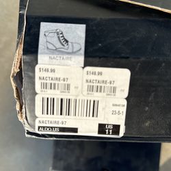 Brand NEW Mens Size 11 Boots