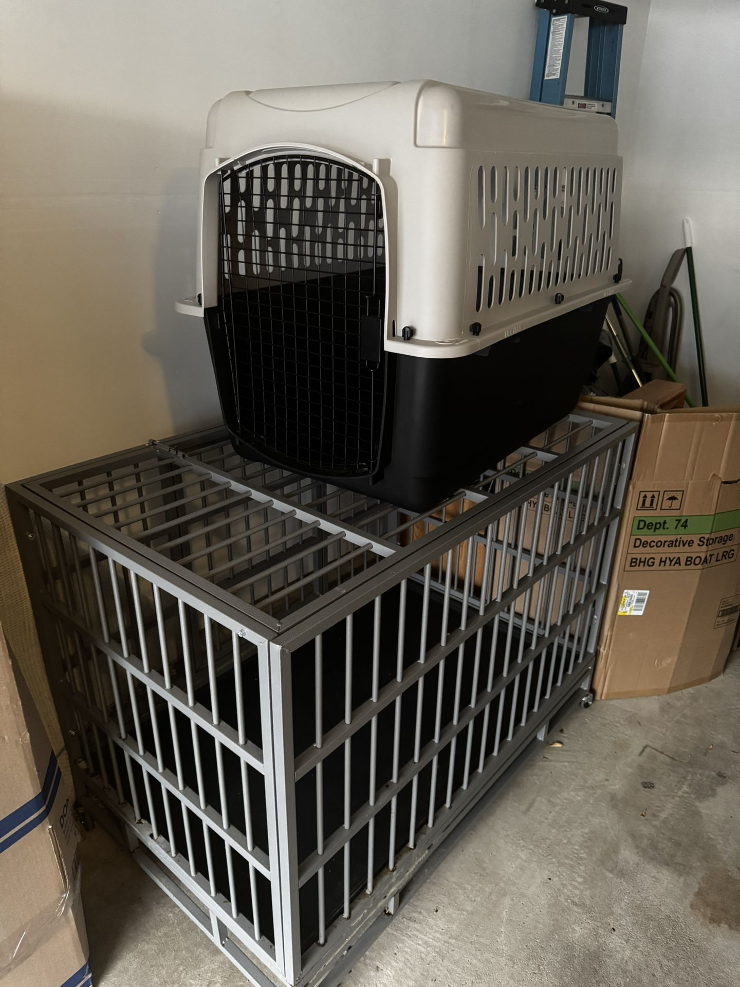 Heavy Duty Steel Dog Crate (Large/X-Large)