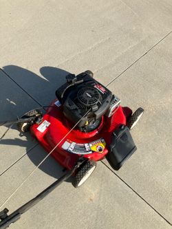 Perfect running lawnmower traditional side discharge, I accept broken mowers in trade!