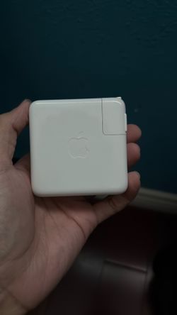 Apple 67W Charger