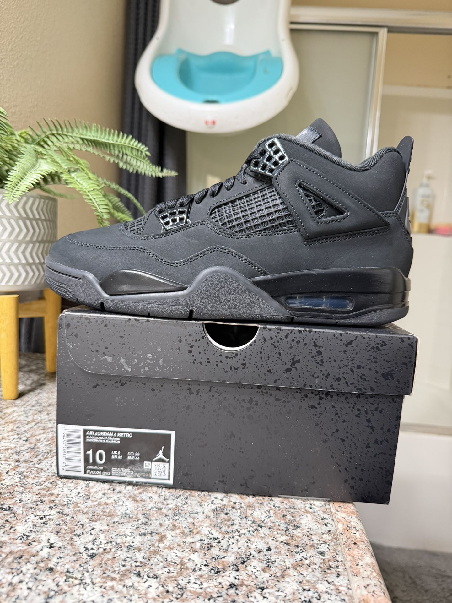 Jordan 4 Retro Black Cat 2025