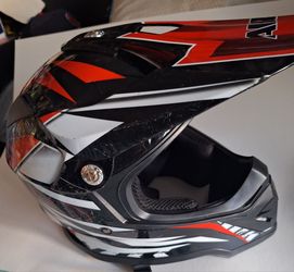 Motorcycle helmet