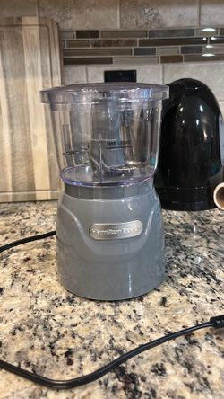Electric chopper and blender
