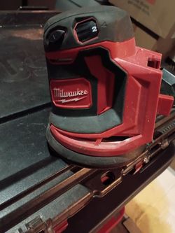 Milwaukee Random Orbit Sander