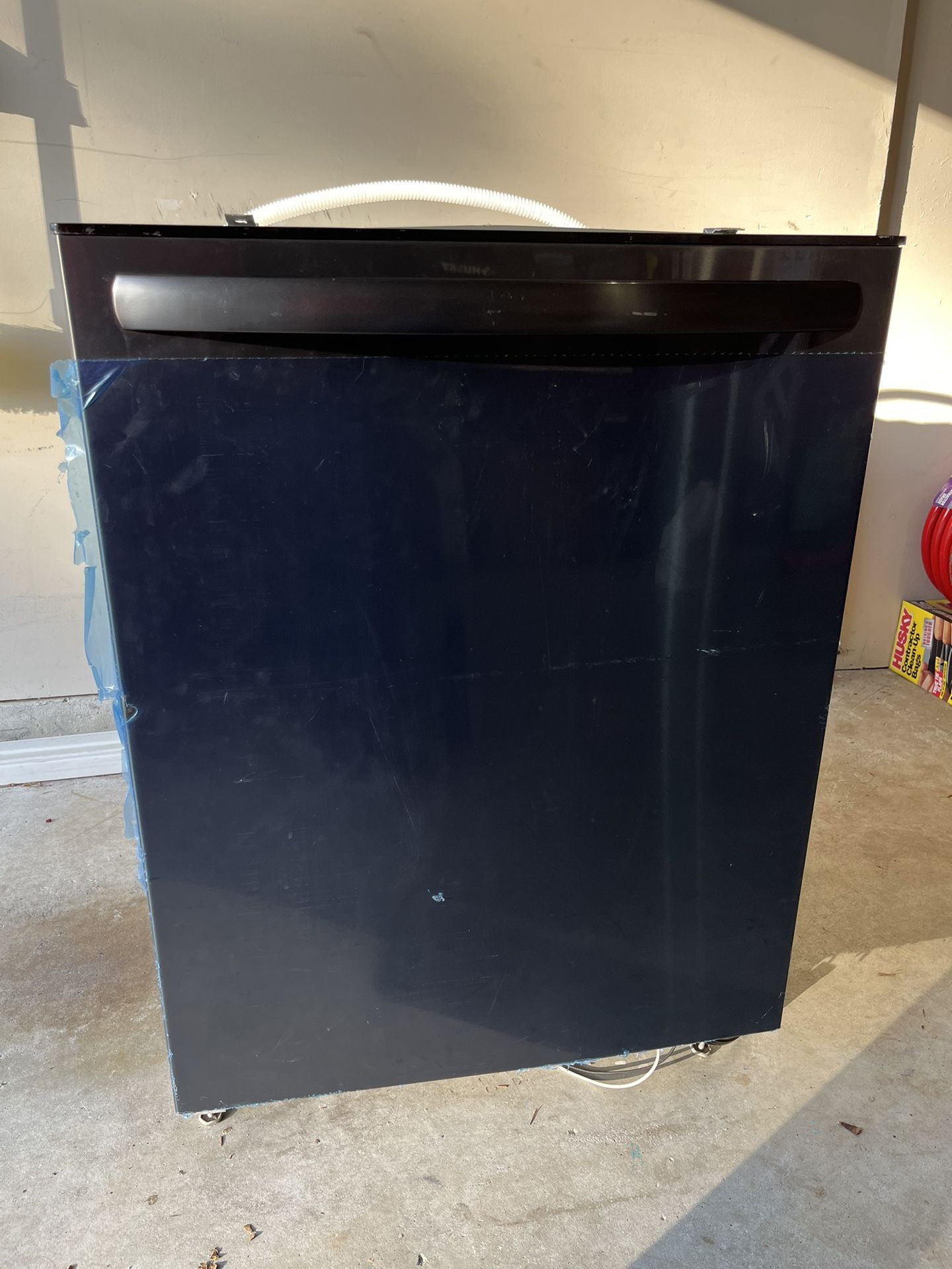 Frigidaire 24” Black Stainless Dishwasher 