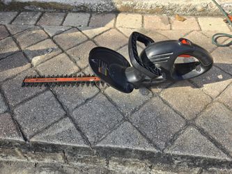 Electrical black decker hedger17"