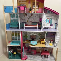 Barbie Dollhouse 