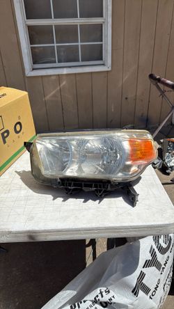 2011 4 runner headlight