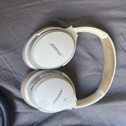 Bose Soundlink Around-Ear Wireless II Headphones