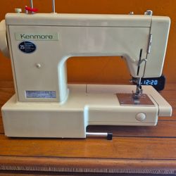 1970s SEARS KENMORE SEWING MACHINE