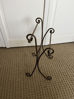 Table Top Towel Rack