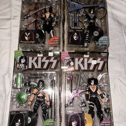 RARE COLLECTABLE KISS COMPLETE SET OF 4 ULTRA ACTION FIGURES MCFARLANE 1997 