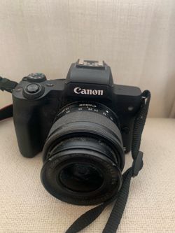 Selling Canon EOS M50  w/ 15-45mm