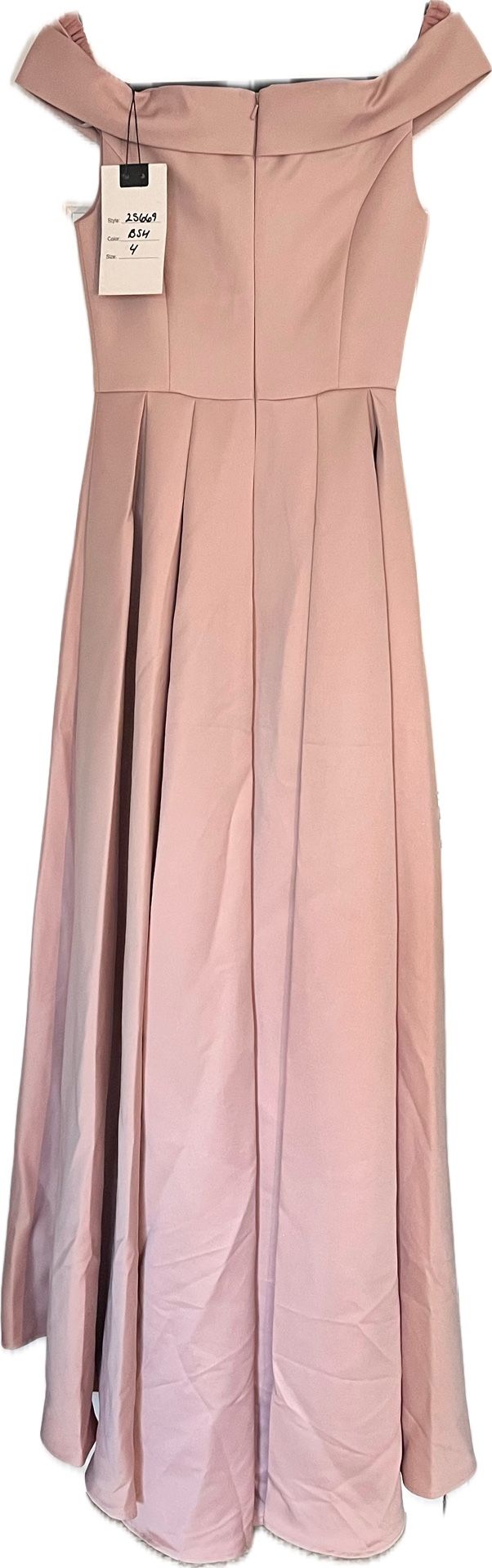 New Mac Duggal Blush Pink Gown Dress Long Off Shoulders Pleats size 4 MacDuggal