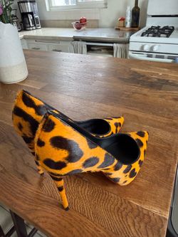 Christian Louboutin Kate 100 Leopard Pony Hair Pumps Sz 40 w/Box Used