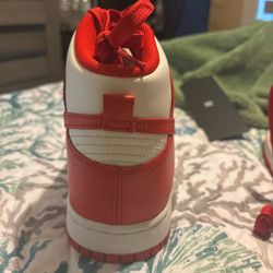 Nike Dunk High Tops Red