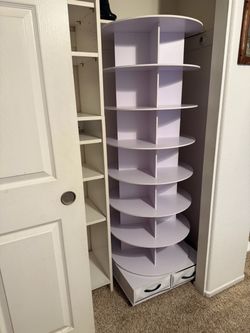 Rotating Purse/ Shoe organizer. Color White.