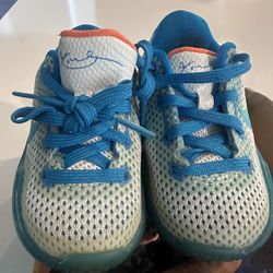 Kobe’s Size 5c- 