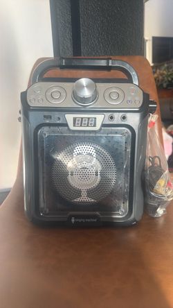 Singing machine 2 mic CD player karaoke