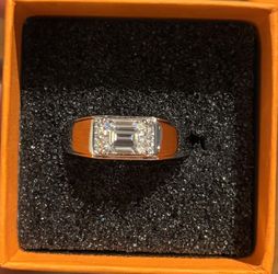 MOISSANITE beautiful Piece