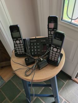 Panasonic Phone With 3 Handsets