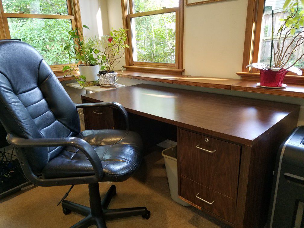 Home office desk and chair
