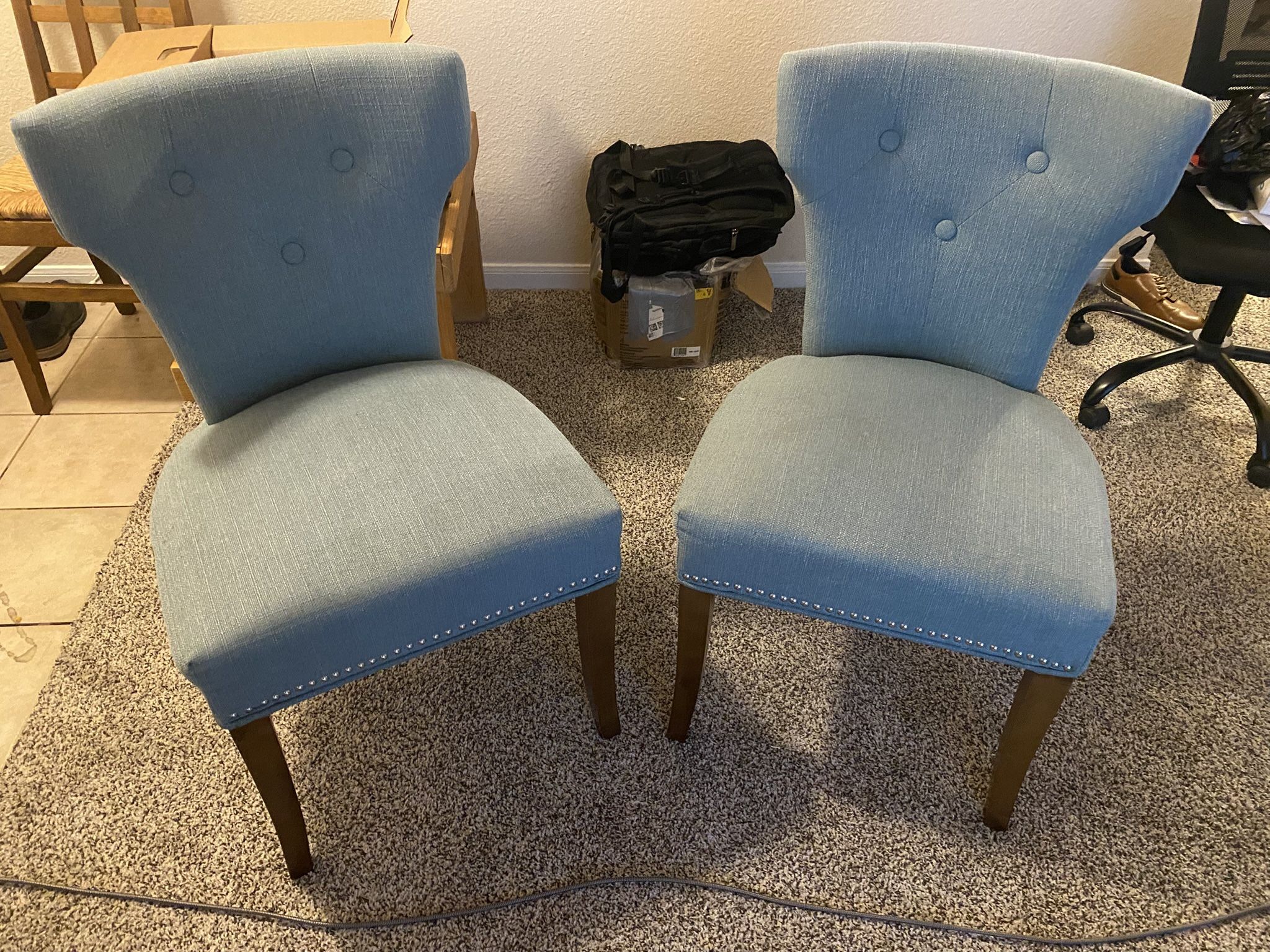 Polished Wooden Legs And Soft Cushioned Chair Set