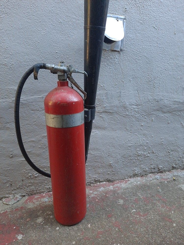 USN (U.S. NAVY) 15 Pounder CO2 Carbon Dioxide Fire EXTINGUISHER -' (Works!)