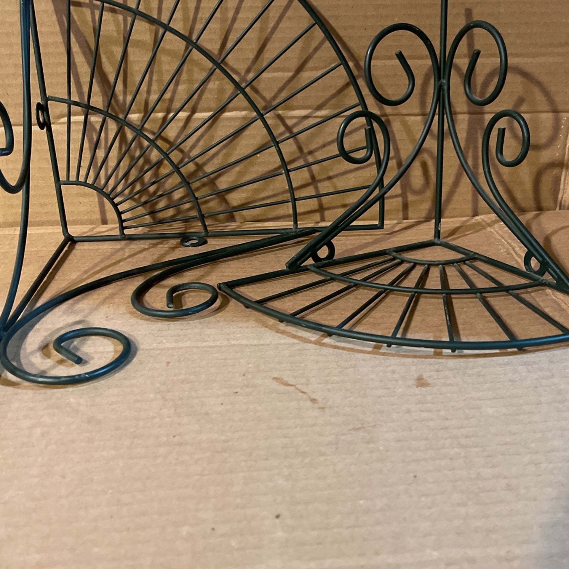 Corner Shelves