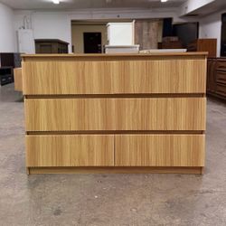 Fluted Light Wood 6 Drawer Dresser