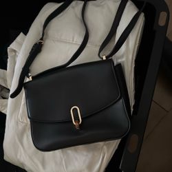 BLACK PURSE