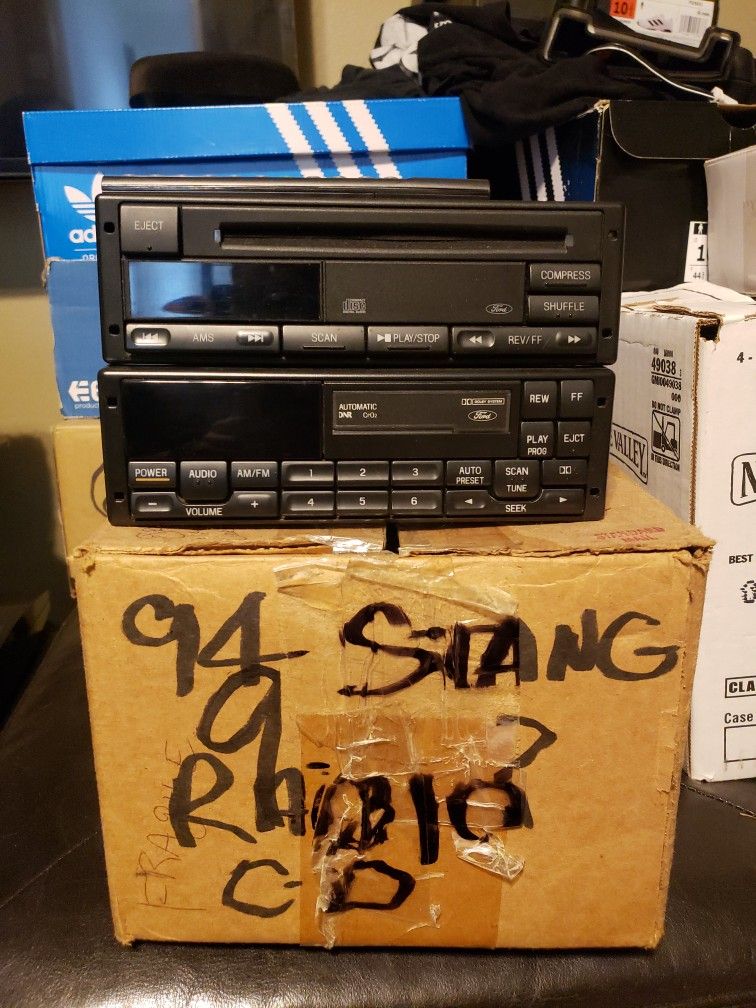 94 Mustang GT OEM Disc/ Tape Player