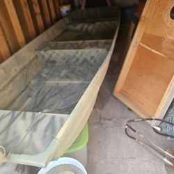 12ft Jon boat With Trolling Motor 